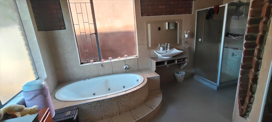 4 Bedroom Property for Sale in Doringkruin North West